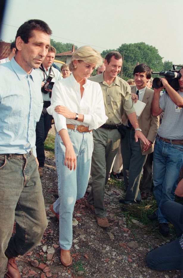 HRH-The-Princess-of-Wales-Princess-Diana-in-Bosnia-9th-August-1997